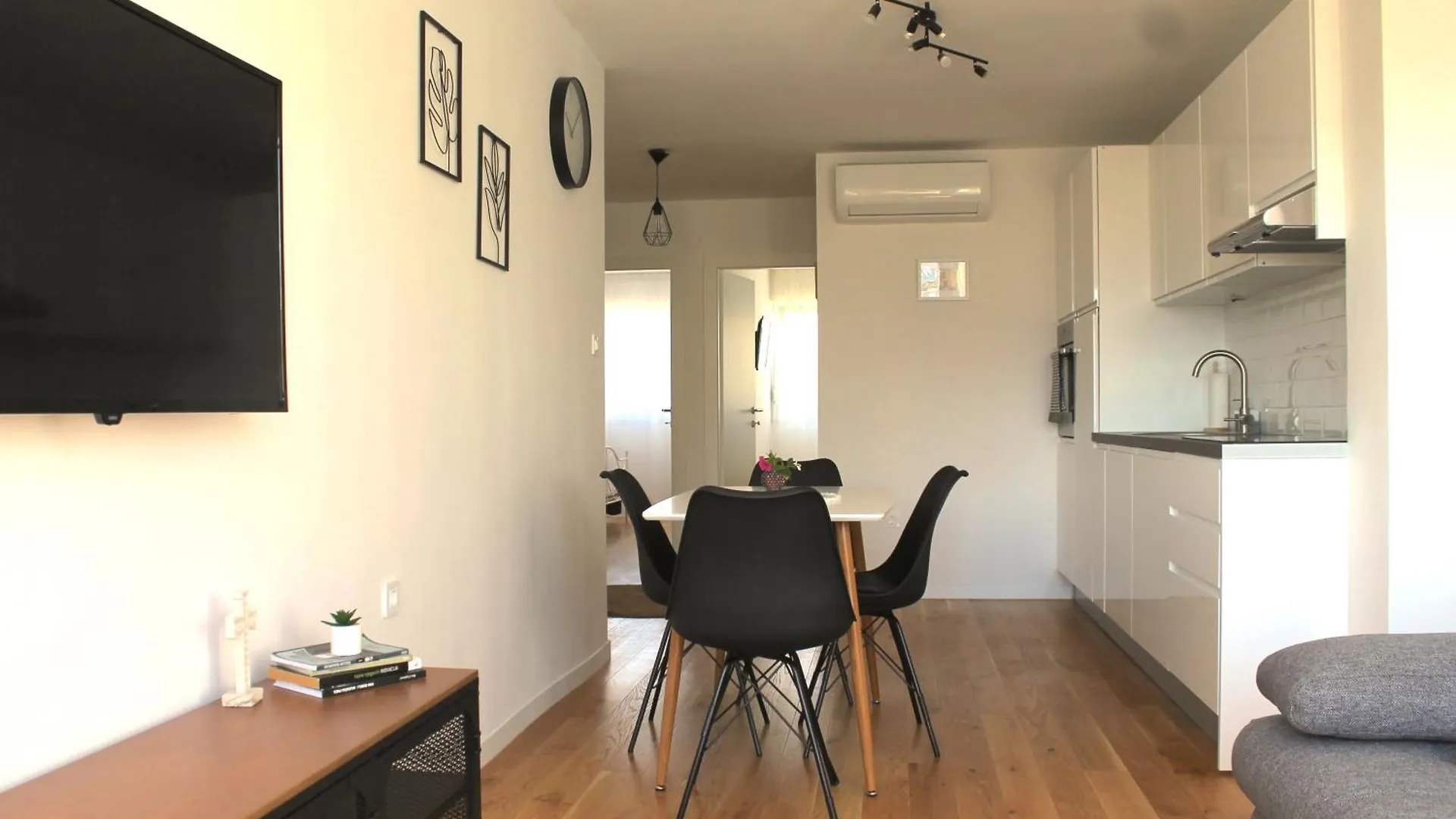 Apartments With Wifi Split - 20017 Croatia